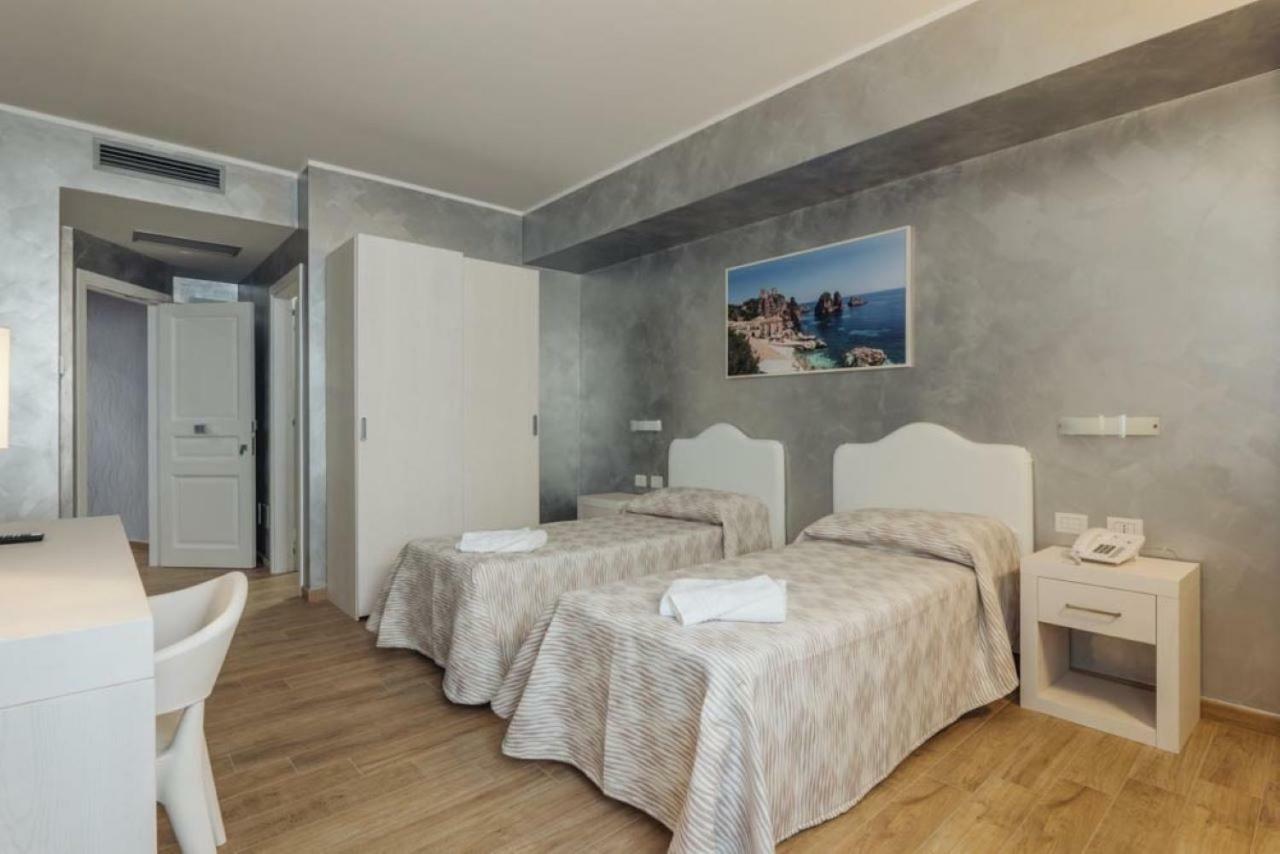 Le Vele Di Balestrate Otel Dış mekan fotoğraf